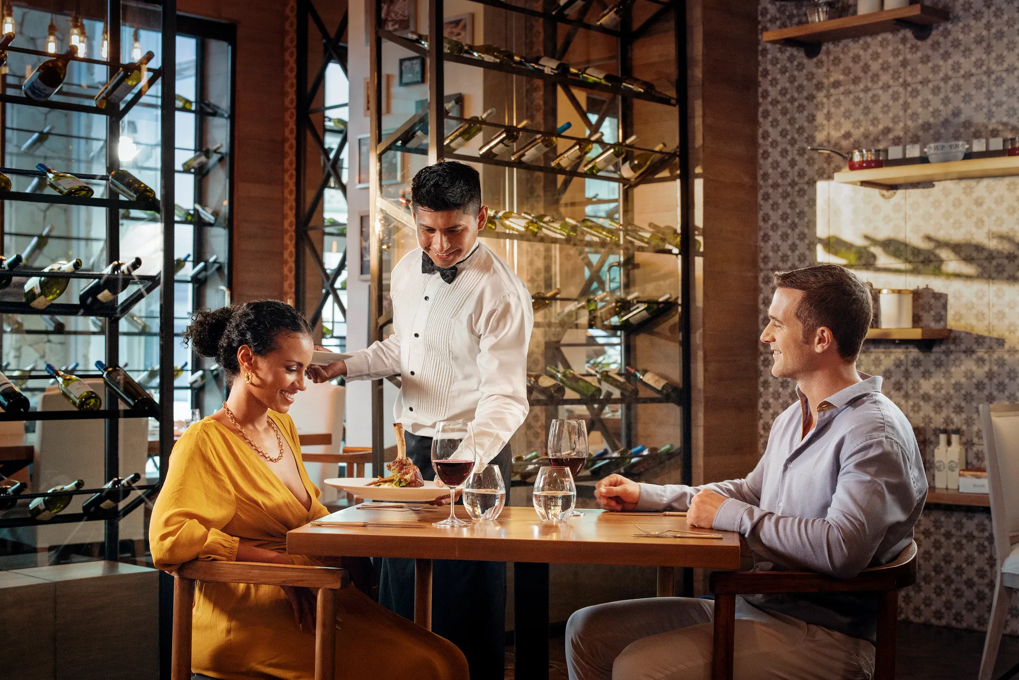 Chef’s Plate restaurant at Hyatt Vivid Playa del Carmen featuring elegant dining, gourmet cuisine, and contemporary culinary presentation.